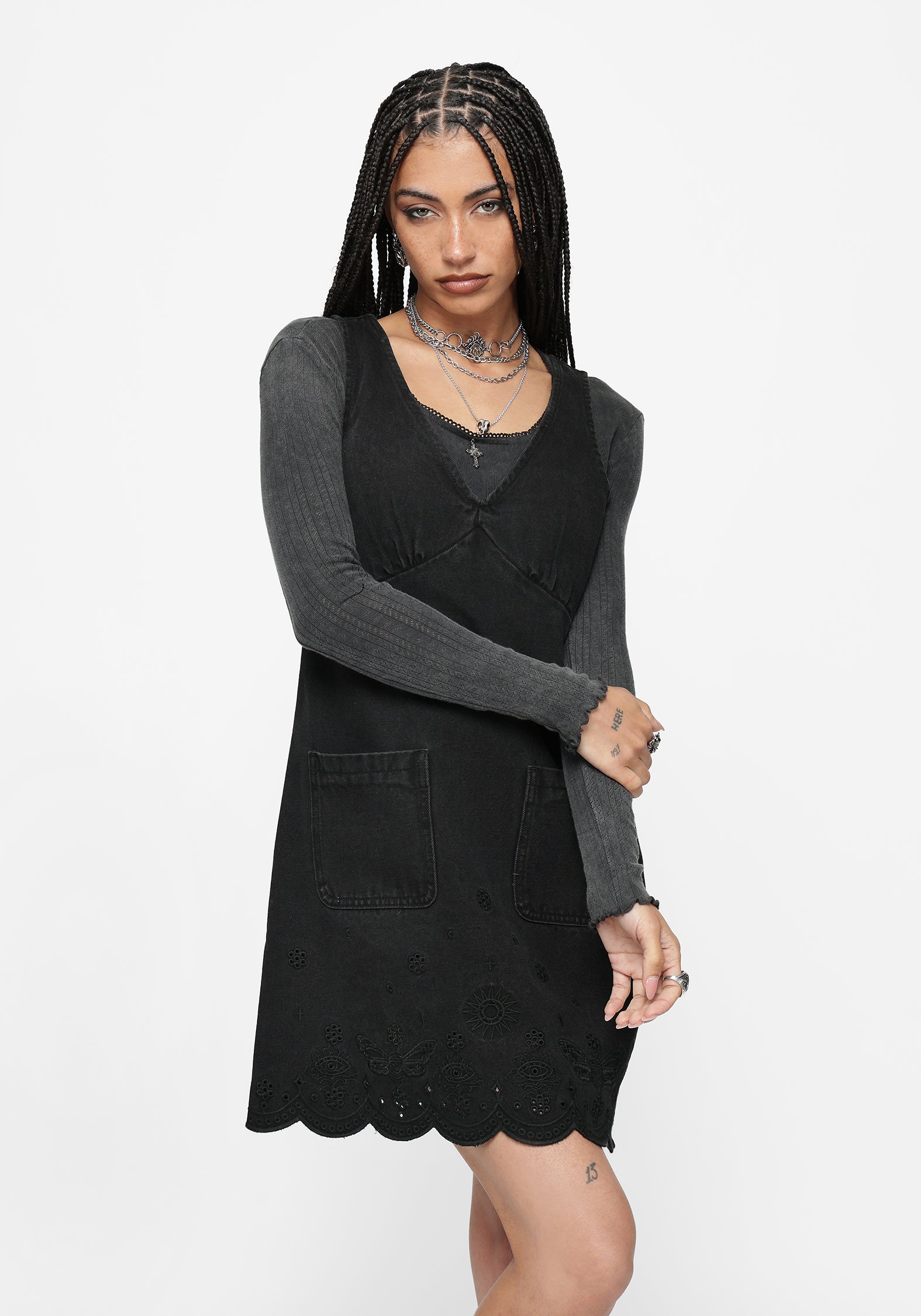 Ayr Broderie Denim Schürzenkleid Kleid - Image 4