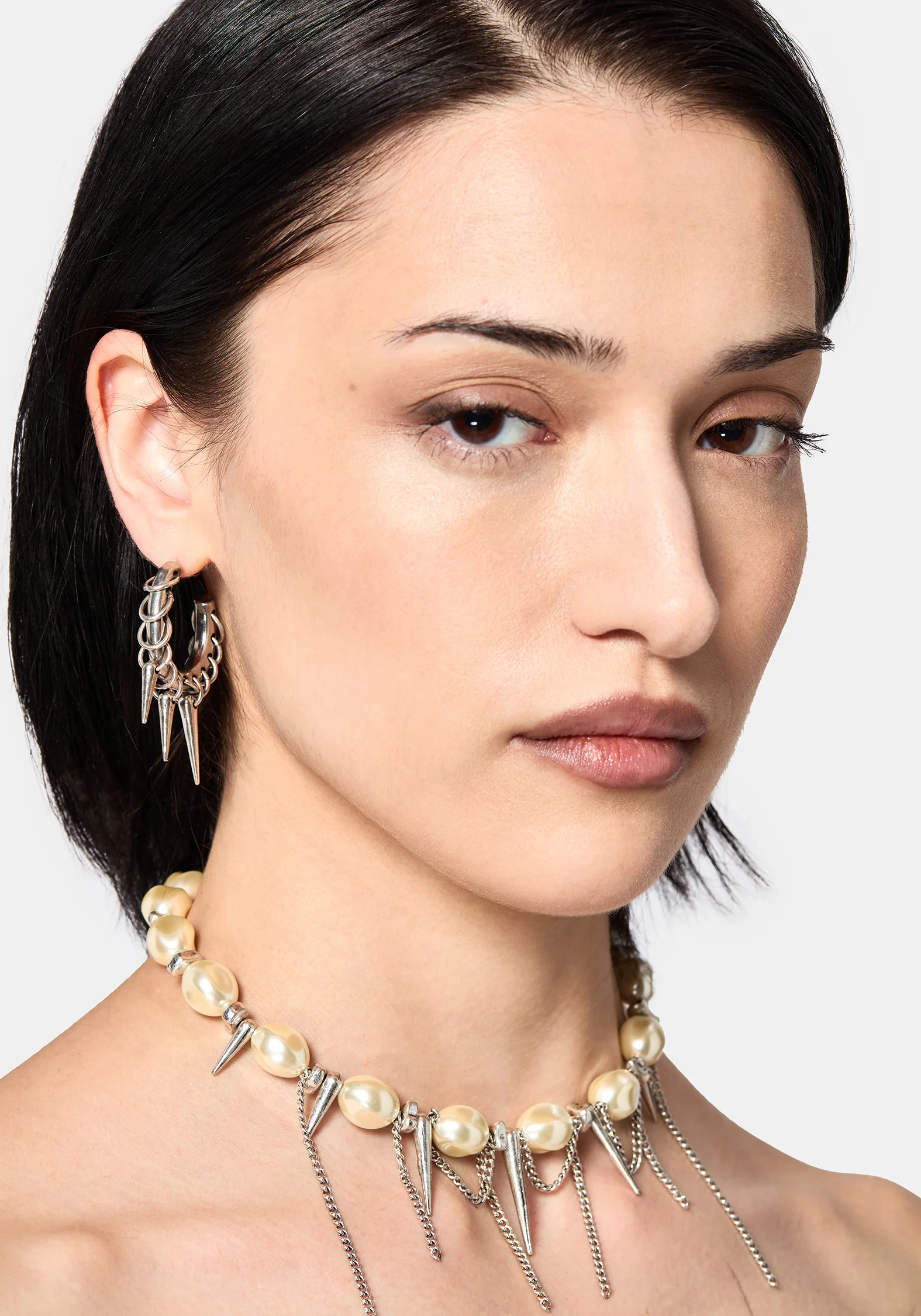 Flittex Spike Faux Pearl Choker - Image 4