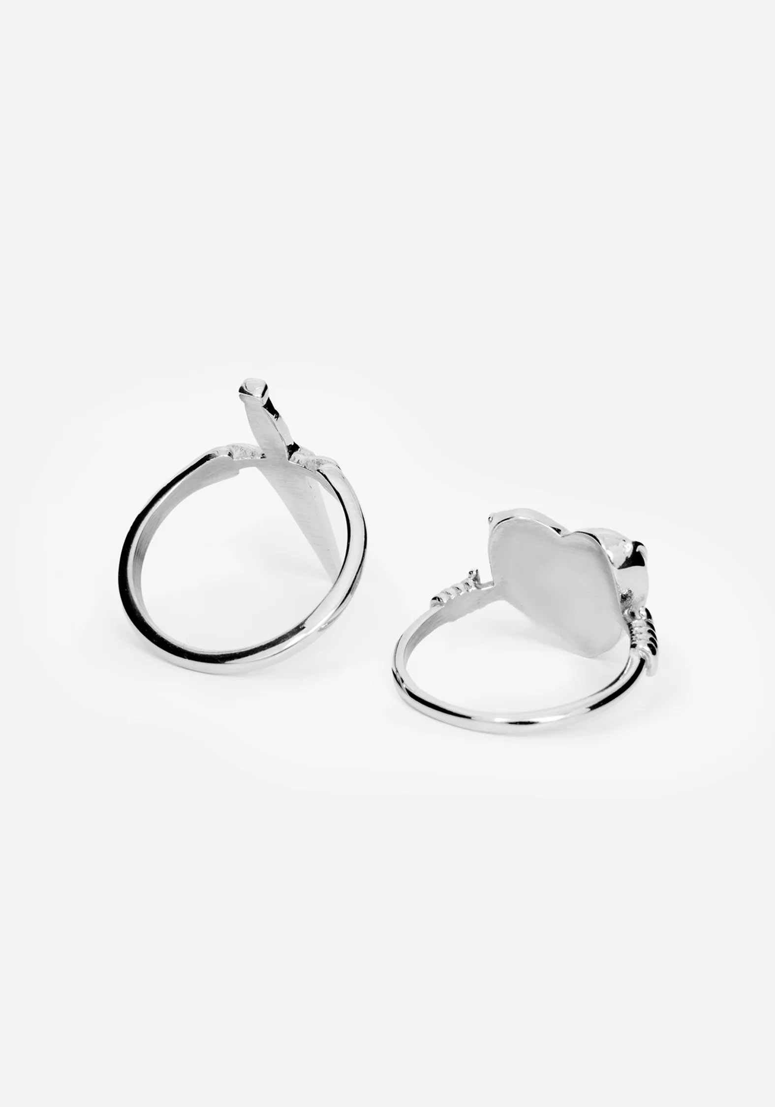 Hurnix Dagger Heart Stainless Steel Rings Set of 2 - Image 3