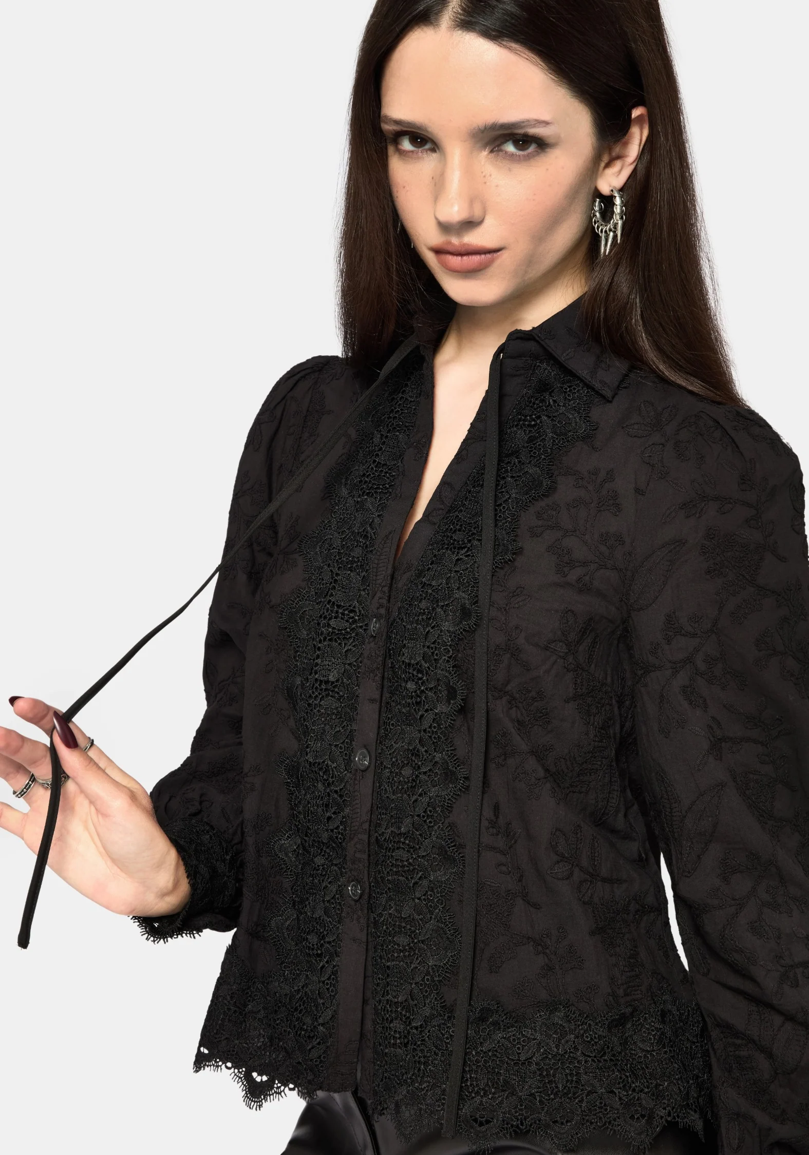 Lila Scallop Lace Open Collar Shirt