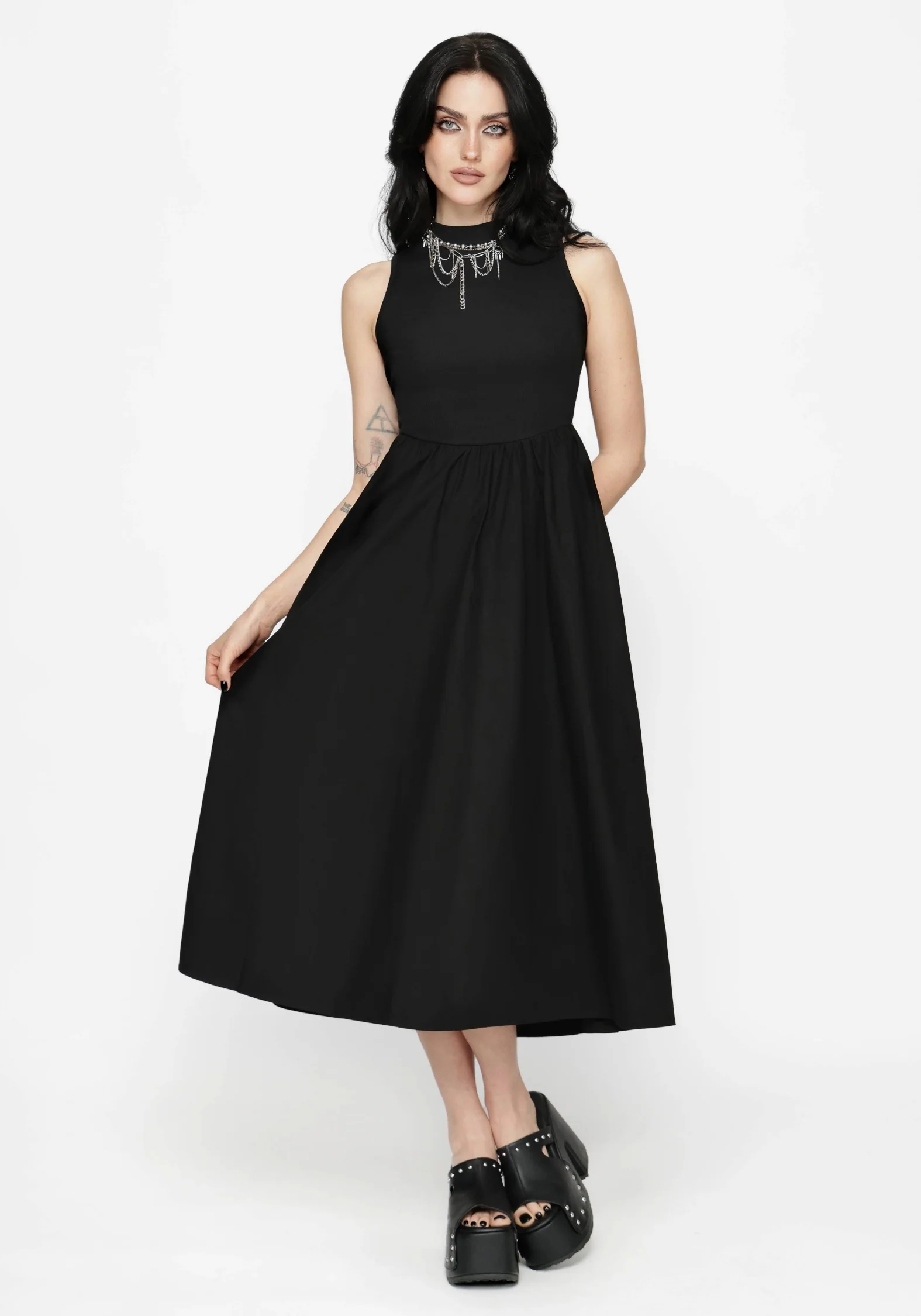 Morthira Open Back Lace Up Midaxi Dress - Image 2