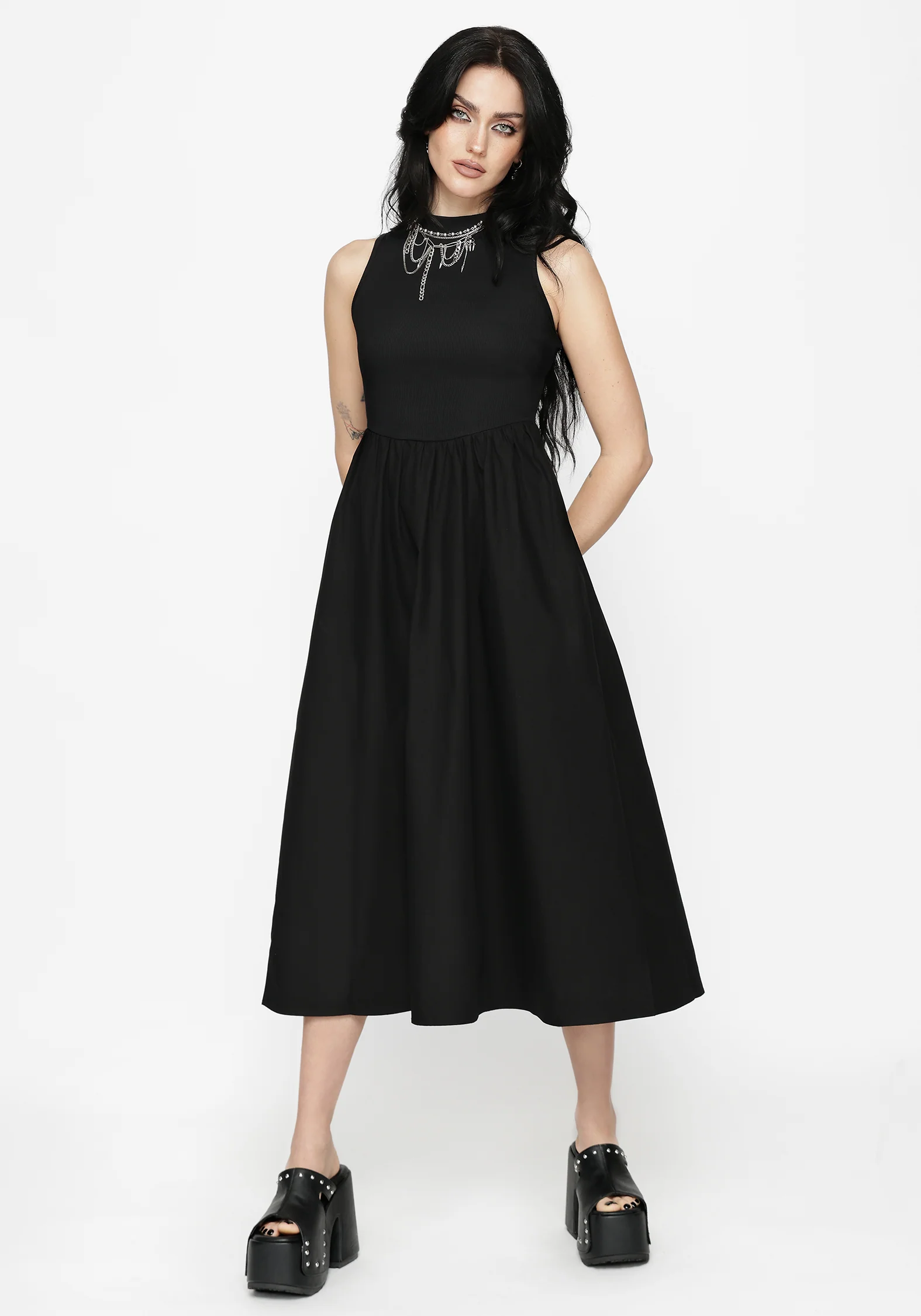 Morthira Open Back Lace Up Midaxi Dress - Image 5