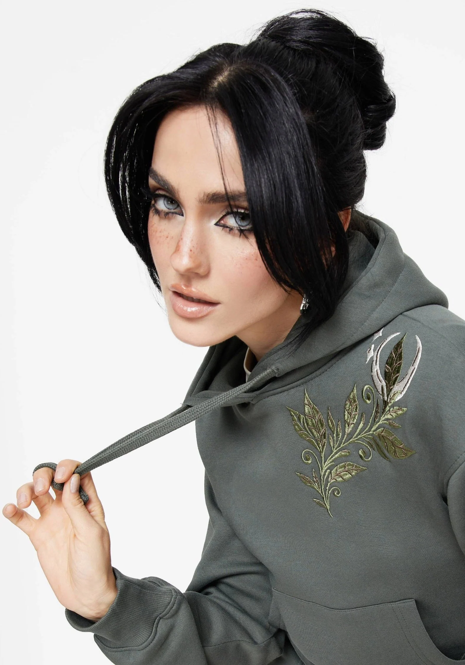 Nirah Baumwolle Kurz Geschnitten Kurz Kapuzenshirt - Image 7