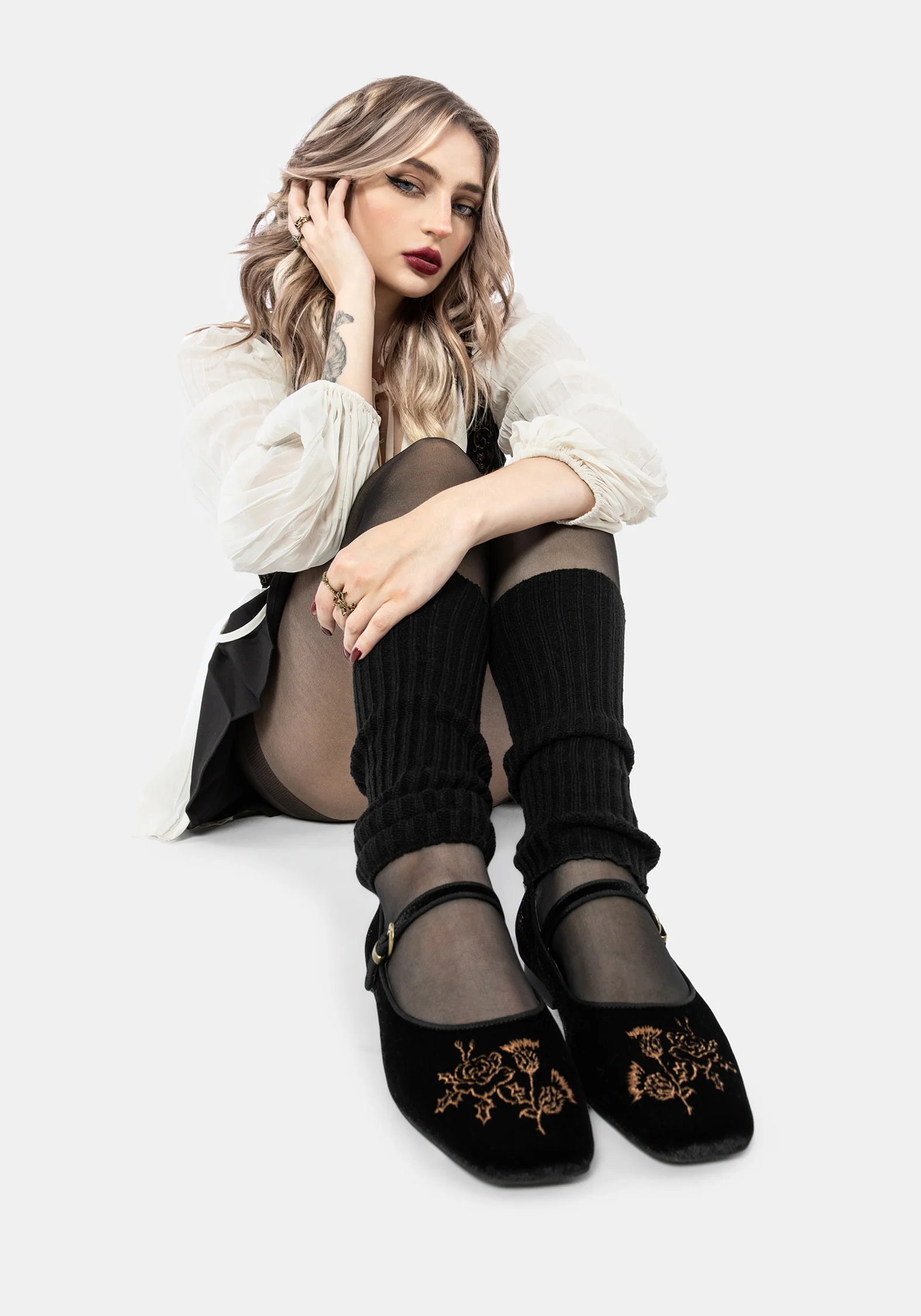 Nyla Samt Bestickt Ballerina Pumps - Image 9