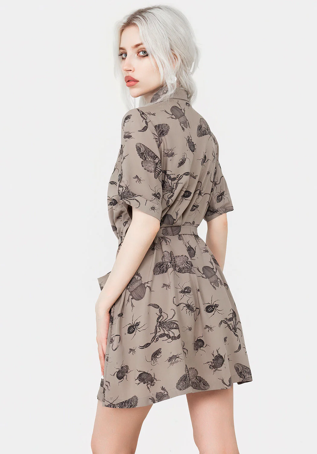 Parasite Insekten Druck Mini Kurz Ärmel Hemd Kleid Taupe - Image 8