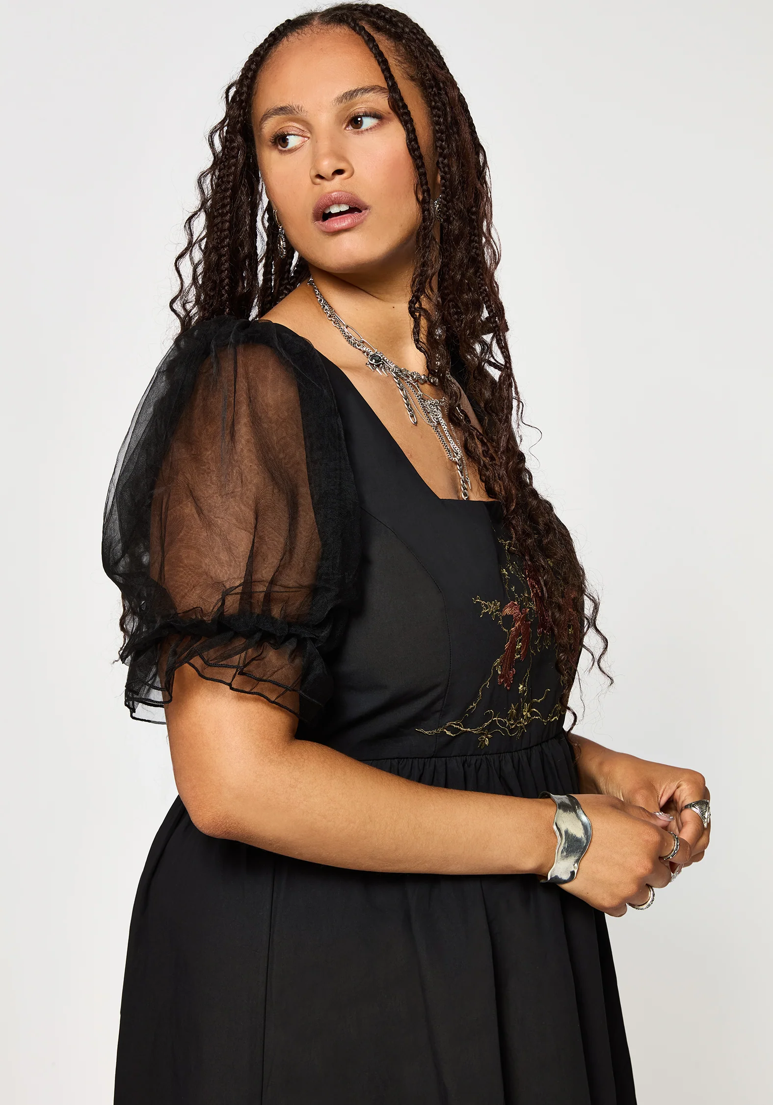 Phoenix Cotton Embroidered Puff Sleeve Midi Dress - Image 10