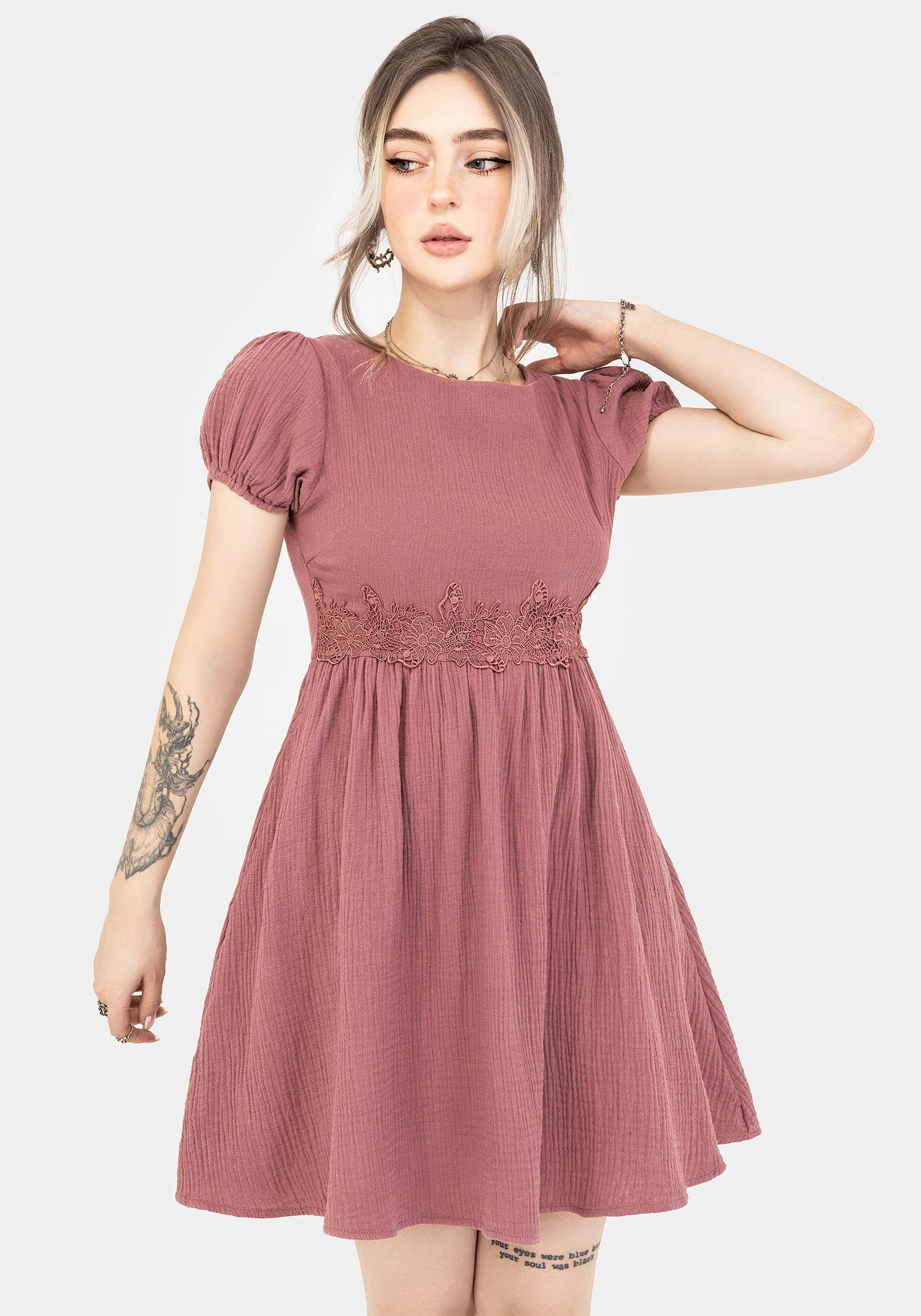Rosamoth Applikation Besatz Baumwolle Mini Rüsche Kleid - Image 4